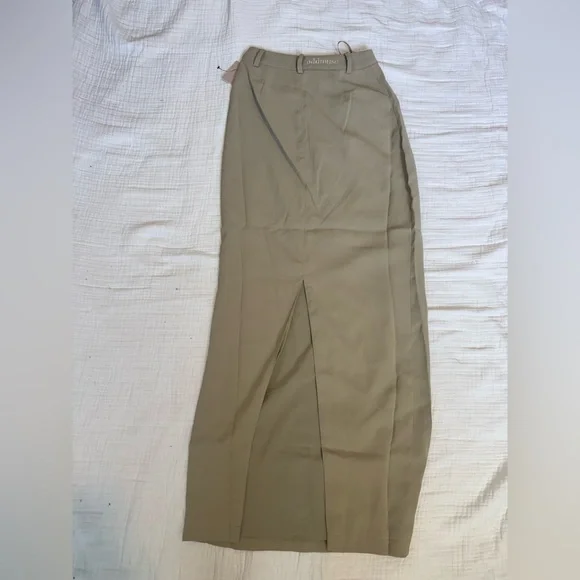 Elegant Beige Halter Maxi Skirt - Picture 6 of 6